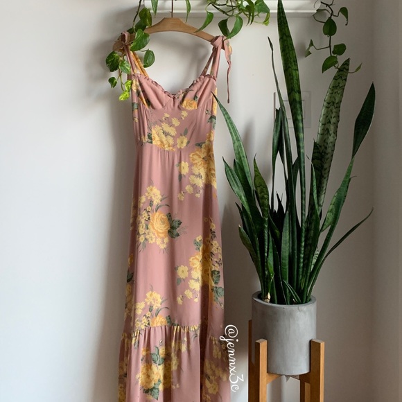 Reformation Nikita Dress || Gwenyth - Picture 16 of 16